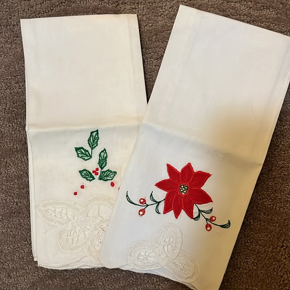 VTG Handcrafted Christmas Towels